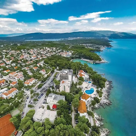 بيت للعطل Signature