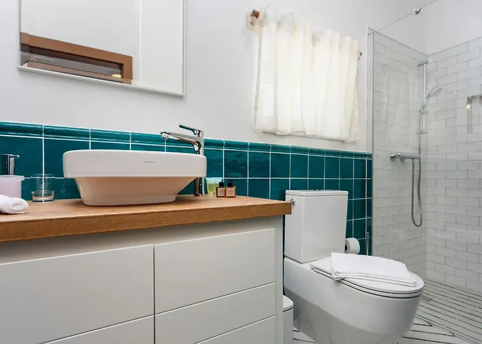 Signature Малинска