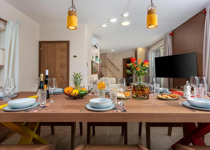 Signature Малинска